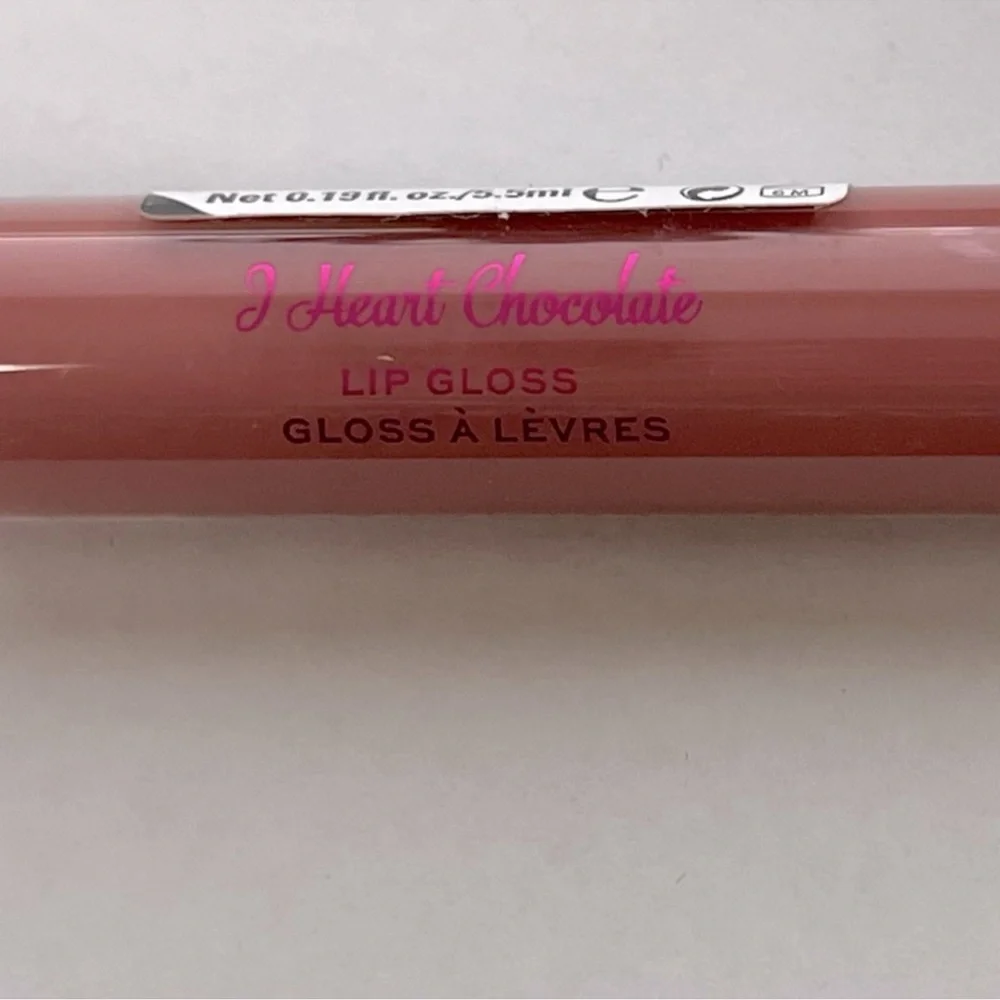I Heart Revolution Chocolate Brownie Lip Gloss Nude‎ High Shine Vegan 0.19 fl oz